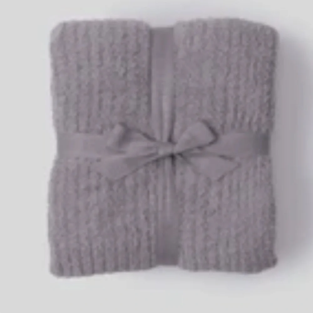 NWT Barefoot Dreams CozyChic soft Ribbed Throw in Beach Rock- 54” x 72”